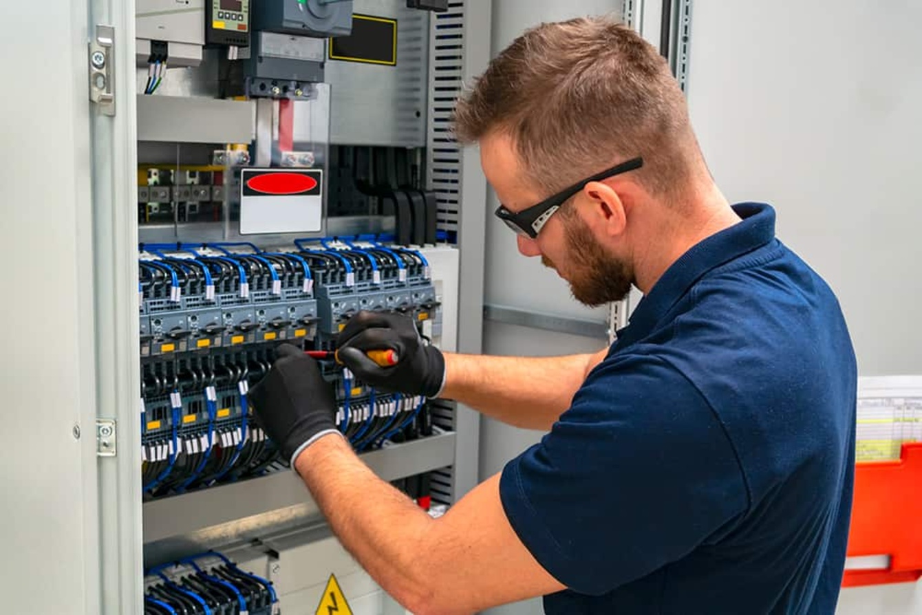 Elektroniker für Energie- und Gebäudetechnik (m/w/d) bei Elektro-Hess in Walldürn